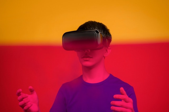 Understanding Colour in VR and How it Compares to Standard Displays